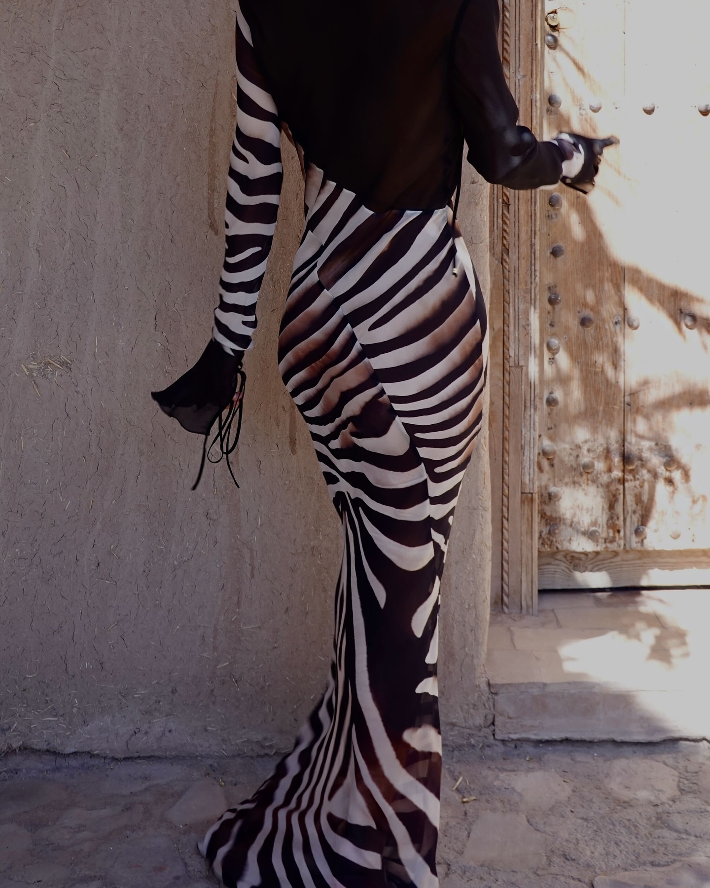 The Jet Set: Creative Directors V&S have got packing down to a fine art. Discover the edit of Rat & Boa pieces they never travel without. Discover more on our Journal 🌞 #RATANDBOA